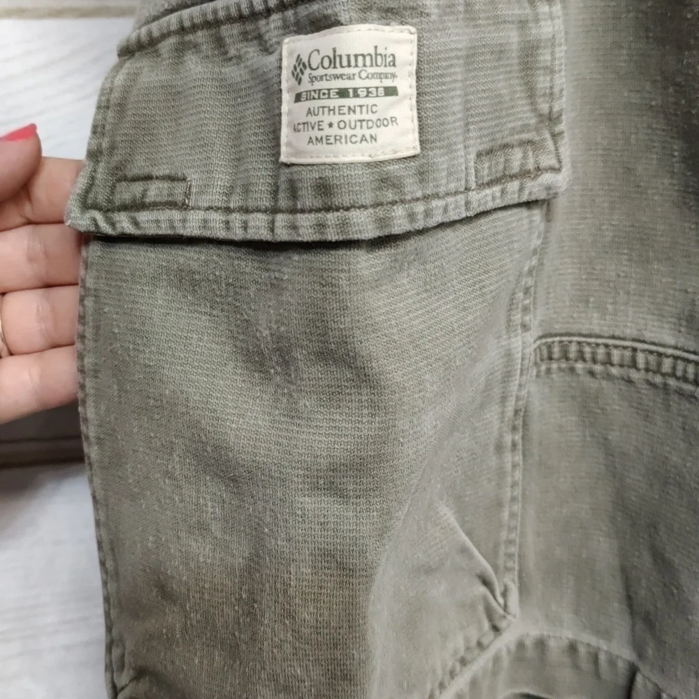 Columbia Cargo Shorts, Light Olive Grey Size 34 - Picture 6 of 11